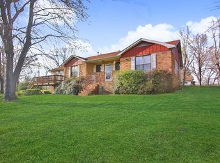 725 Walker Ave, Mammoth Spring, AR 72554