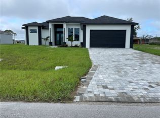 618 NW 3rd Ter, Cape Coral, FL 33993