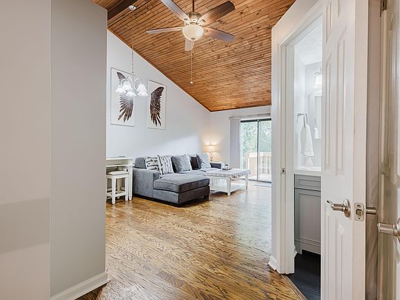 5th image of 3613 Squires Woods Way