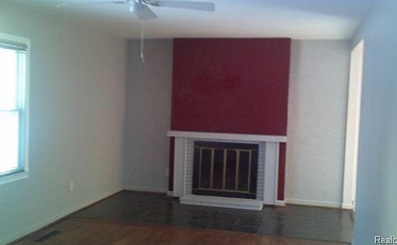 5th image of 1141 N Eddie St
