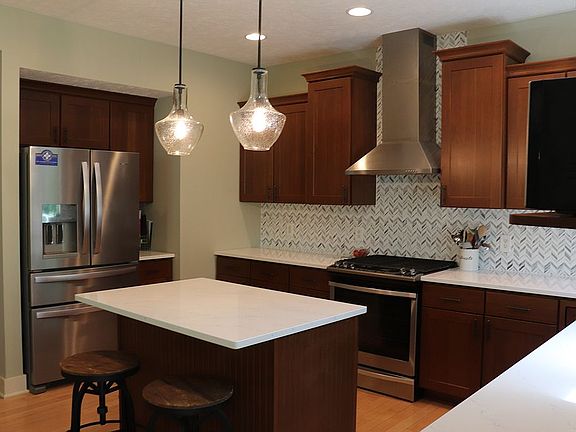 4th image of 9227 Booth Bay Ct NE