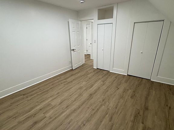 4th image of 11 Carlton St #3