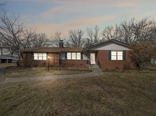 15 E 15th St, Grove, OK 74344