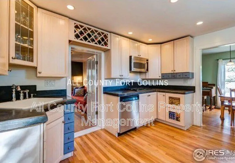 4237 Main St — Photo 5