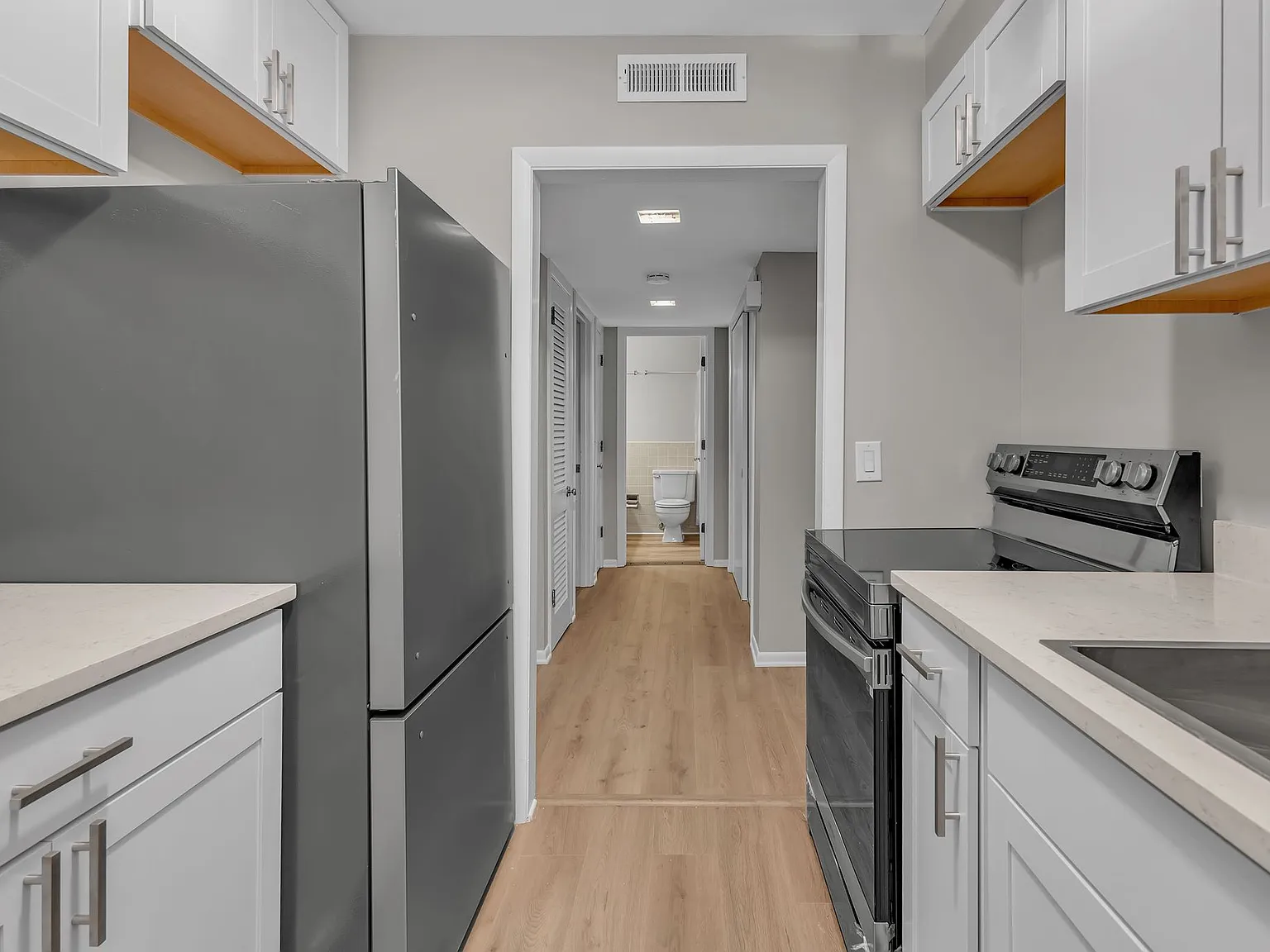 Haph, Llc - 116 #D5 Harding Place - D5 — Photo 3