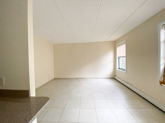5th image of 307 W 120th St #9