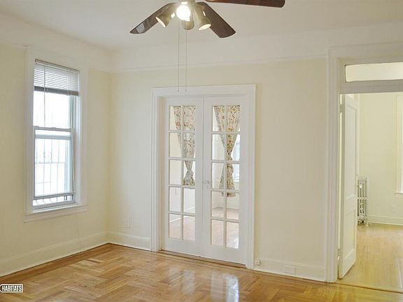 2nd image of 4124 74th St APT 1R