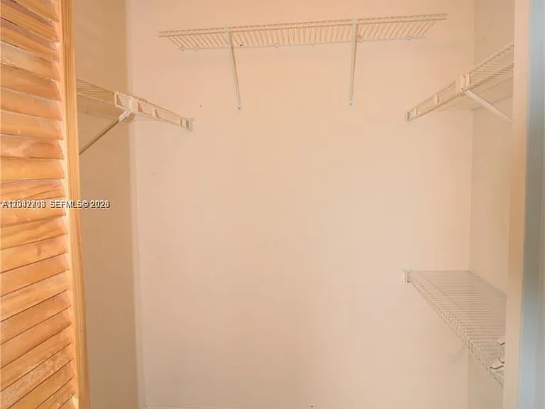 5641 Riverside Dr #303B1 — Photo 8