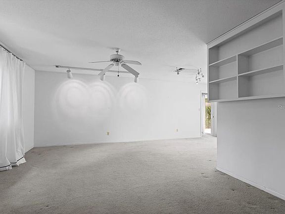 5th image of 4003 NW 34th Pl