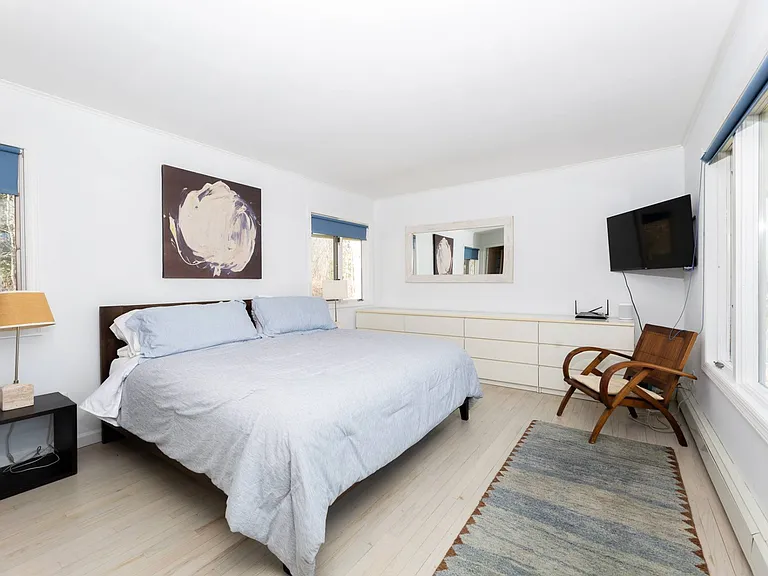 55 Laurel Trl — Photo 11