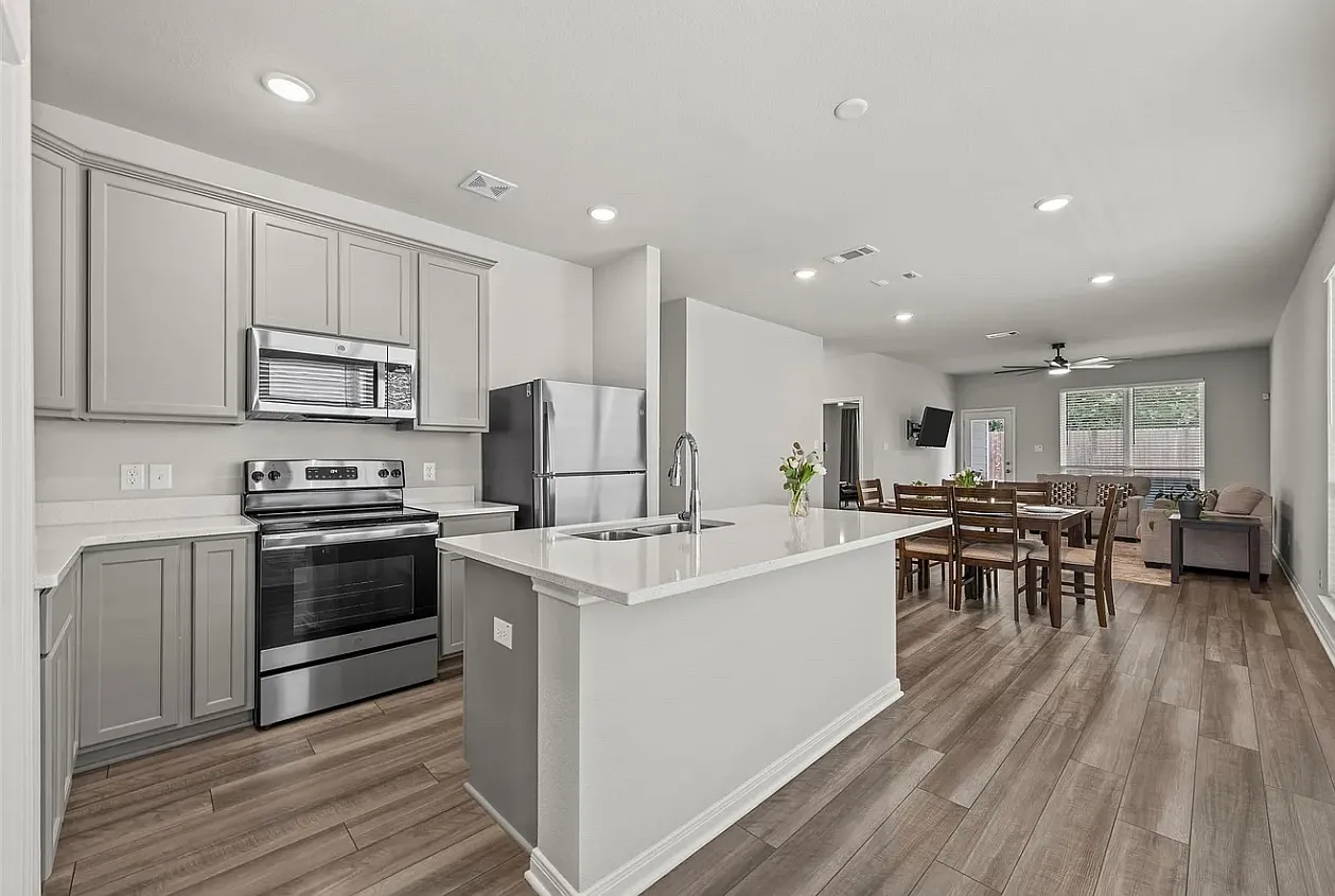3 bed, 1478 sqft, $2,550 — Photo 3