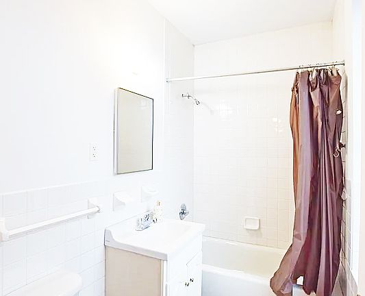 4th image of 922 Saratoga Ave #2B