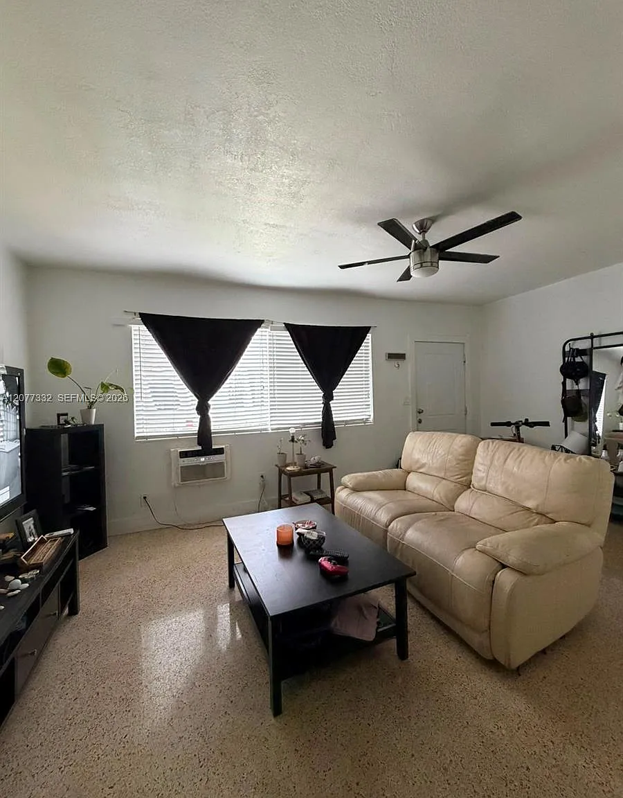 Biscayne Bch Sub — Photo 4