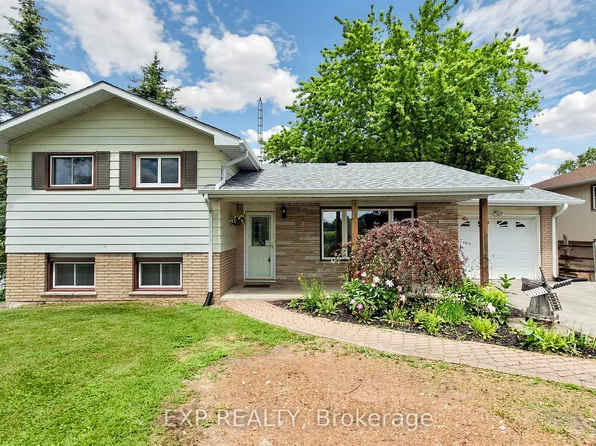 10384 Ravenshoe Rd, Georgina, ON L9P 1R2