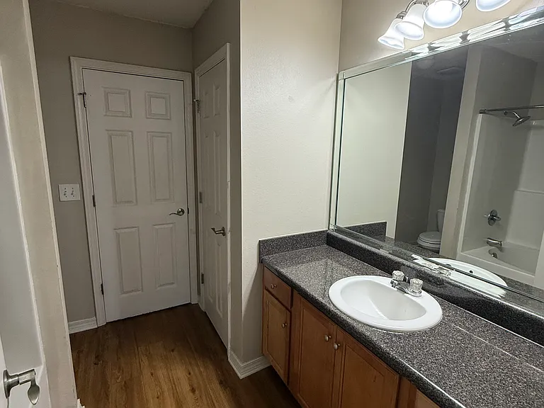 3050 Jersey Dr W — Photo 8