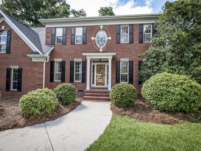106 Oxmoor Pl — Photo 4