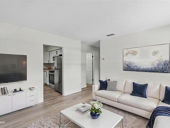 2nd image of 1725 31ST STREET NW