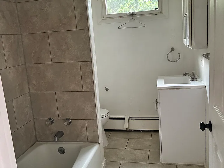 495 Carey Ave #1 — Photo 4