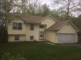 104 Talladega Dr SW, Poplar Grove, IL 61065