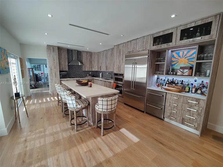 1823 S Bayshore Ln — Photo 7