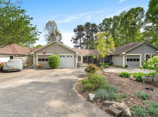 1126 Berkley Dr SE, Smyrna, GA 30082