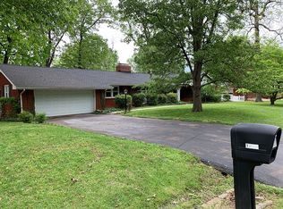 1043 McPherson Dr, Madisonville, KY