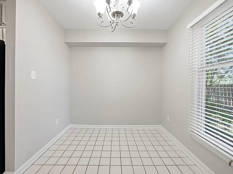 1509 Clermont Rd — Photo 8