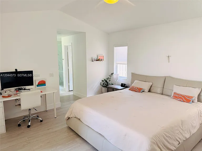 646 Stanton Dr — Photo 17