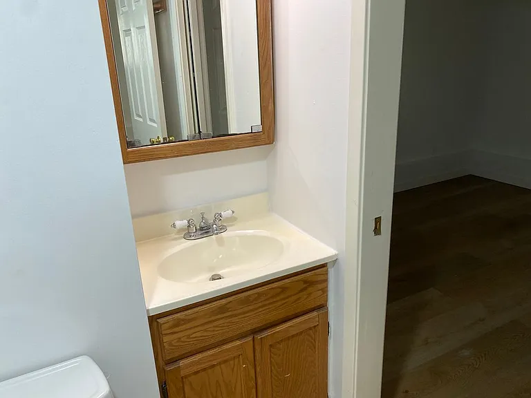 81 Camelot Ct #IN LAW — Photo 6