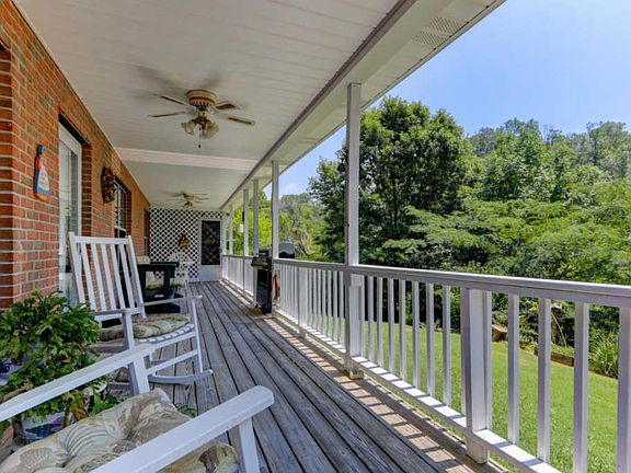 4th image of 1860 Alexander Dr