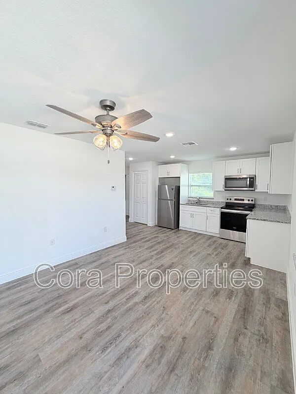 1 bed, 1.0 bath, 630 sqft, $1,200 — Photo 2
