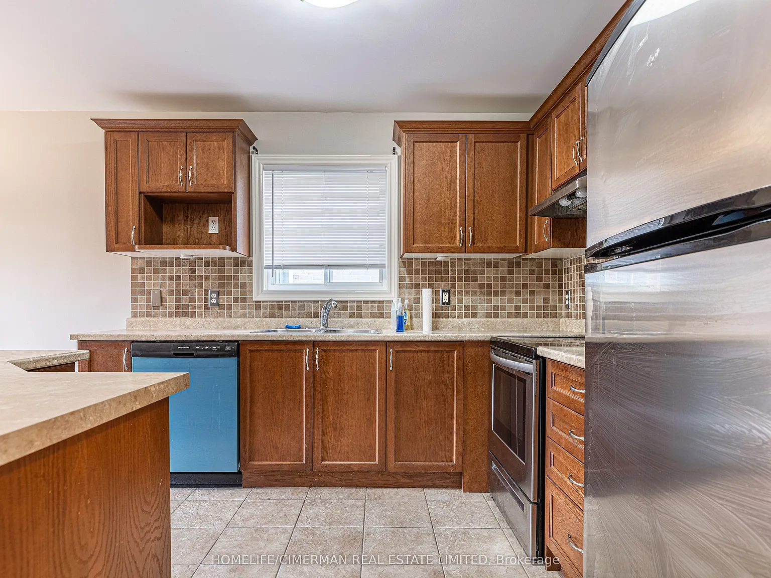 4 bed, $2,800 — Photo 3