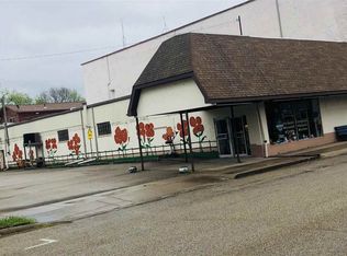 501 Edward St, Henry, IL 61537