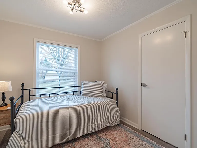 7 S Colonial Park Dr — Photo 8