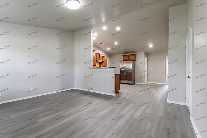 3 bed, 2.0 bath, 1128 sqft, $1,675 — Photo 4