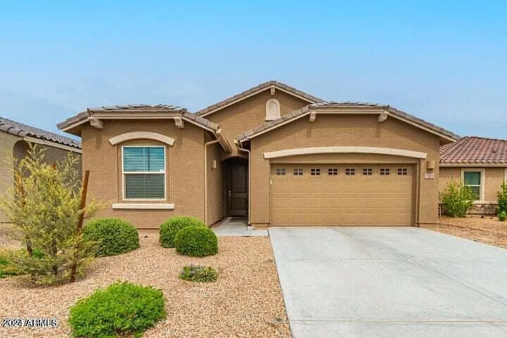 4 bed, 3.0 bath, 1803 sqft, $2,595 — Photo 2