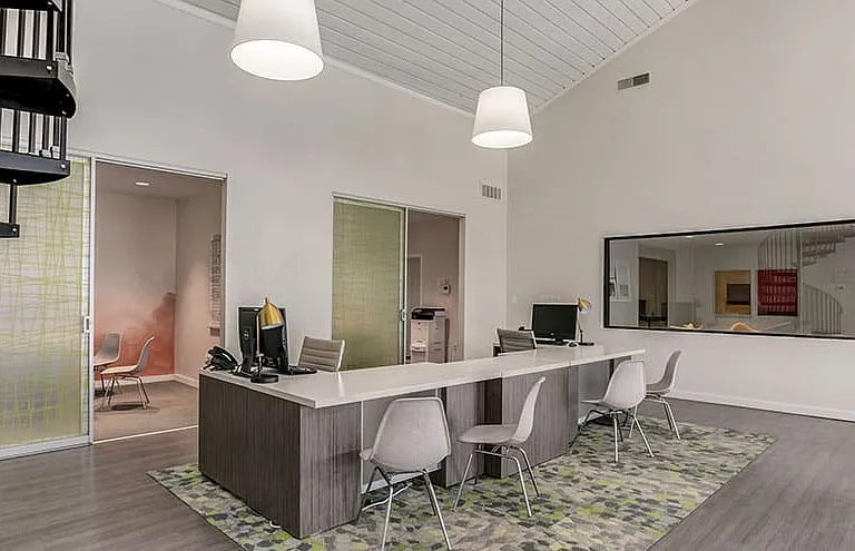 Sundance Apartments — Photo 10