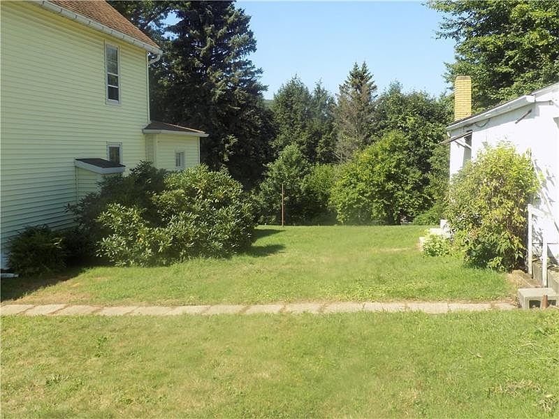 2nd image of 152 Summit Ave