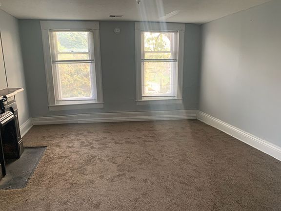 2nd image of 1844 Frankfort Ave APT 3