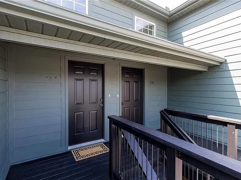 774 W Breeze Cv — Photo 10