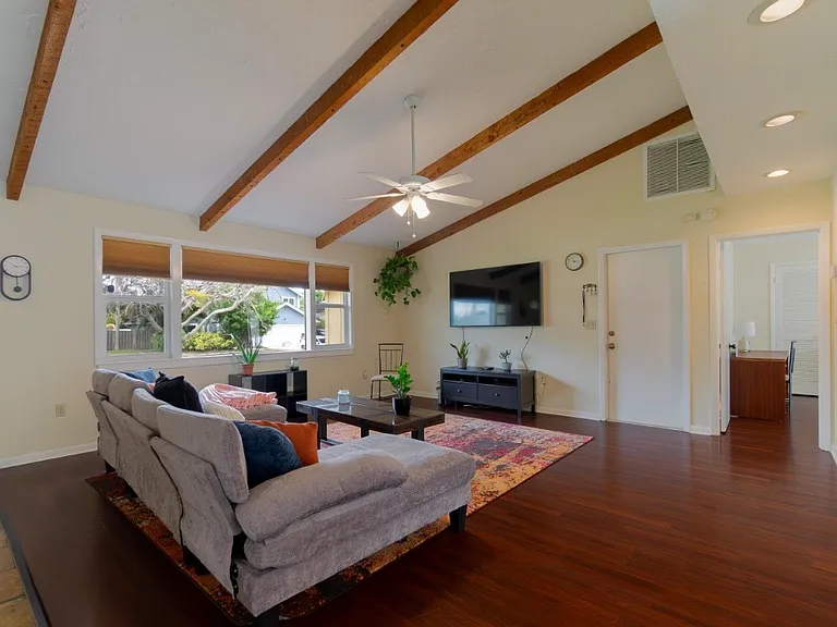 6130 Francis St — Photo 15