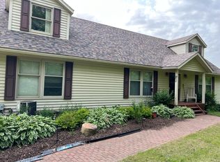 W6915 County Rd N, Beldenville, WI 54003