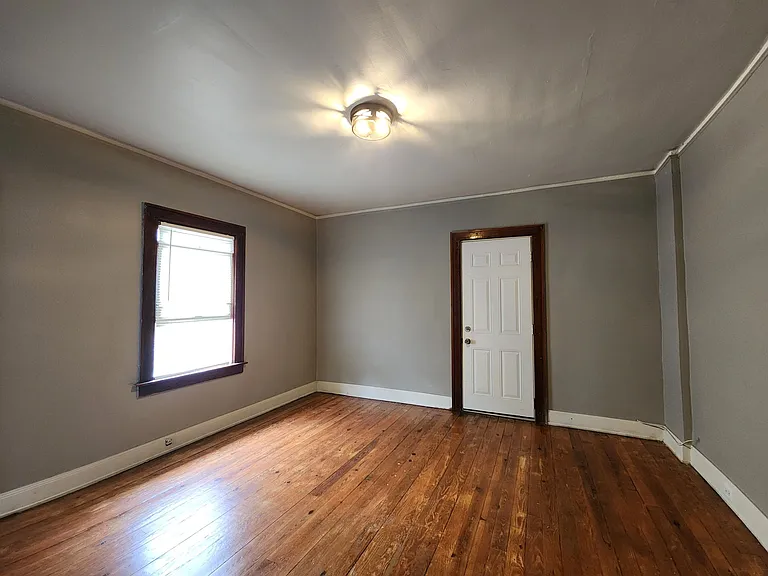 805 N Linn St — Photo 12