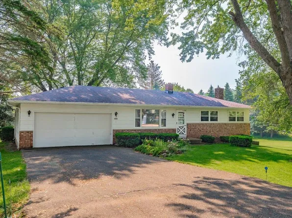 2046 Alice Pauline Drive, Oregon, WI 53575