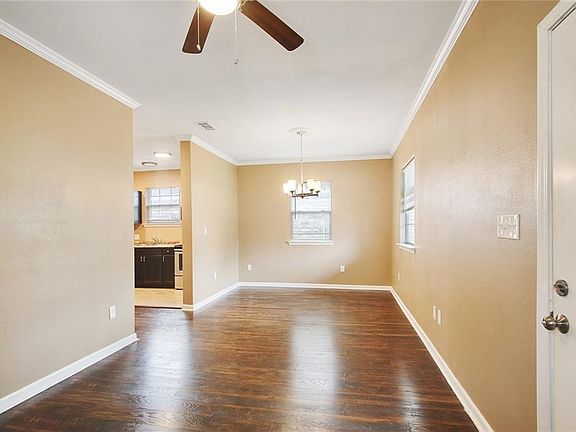 4th image of 3131 Broadway St