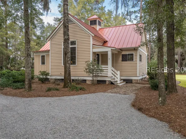 6 Greenleaf Rd, Bluffton, SC 29910