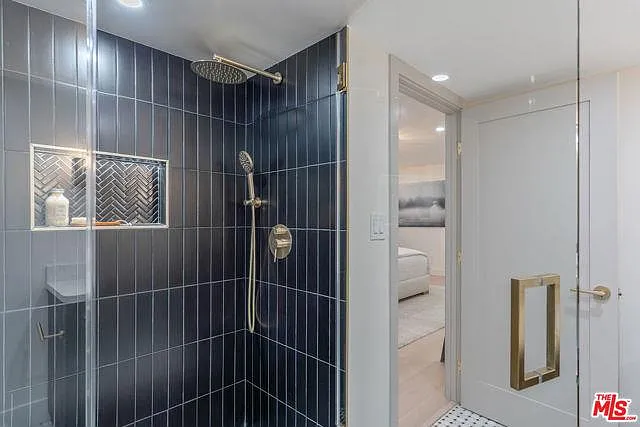 4825 Galendo St — Photo 23