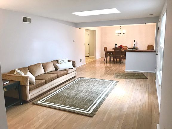 3rd image of 1152 Skyway Dr
