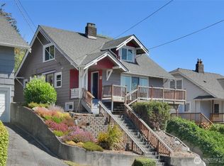 328 NE 52nd St, Seattle, WA 98105