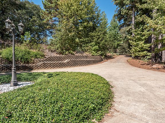 2nd image of 825 County Road 2260